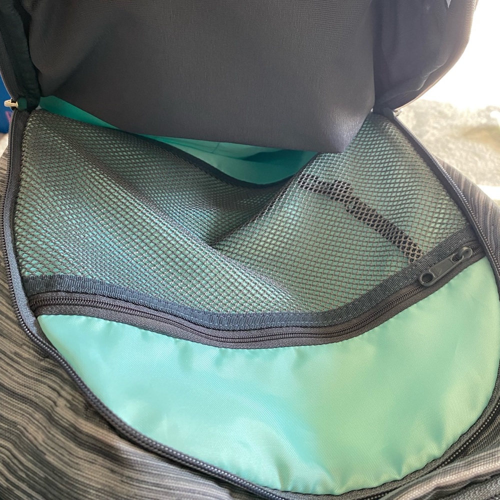 🌟 final sale - great Adidas Backpack - Picture 5 of 9